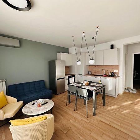7Th Sense Boutique Apartments Sofia Eksteriør bilde
