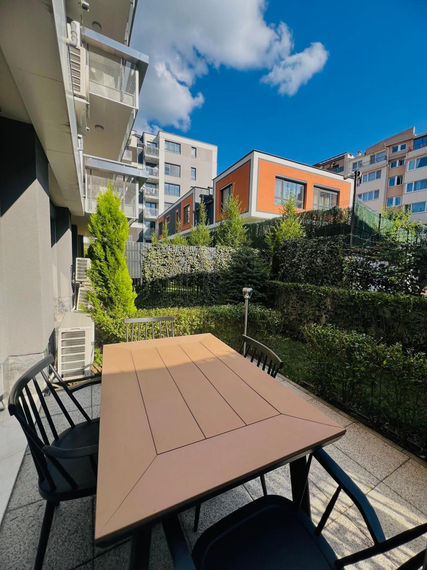 7Th Sense Boutique Apartments Sofia Eksteriør bilde