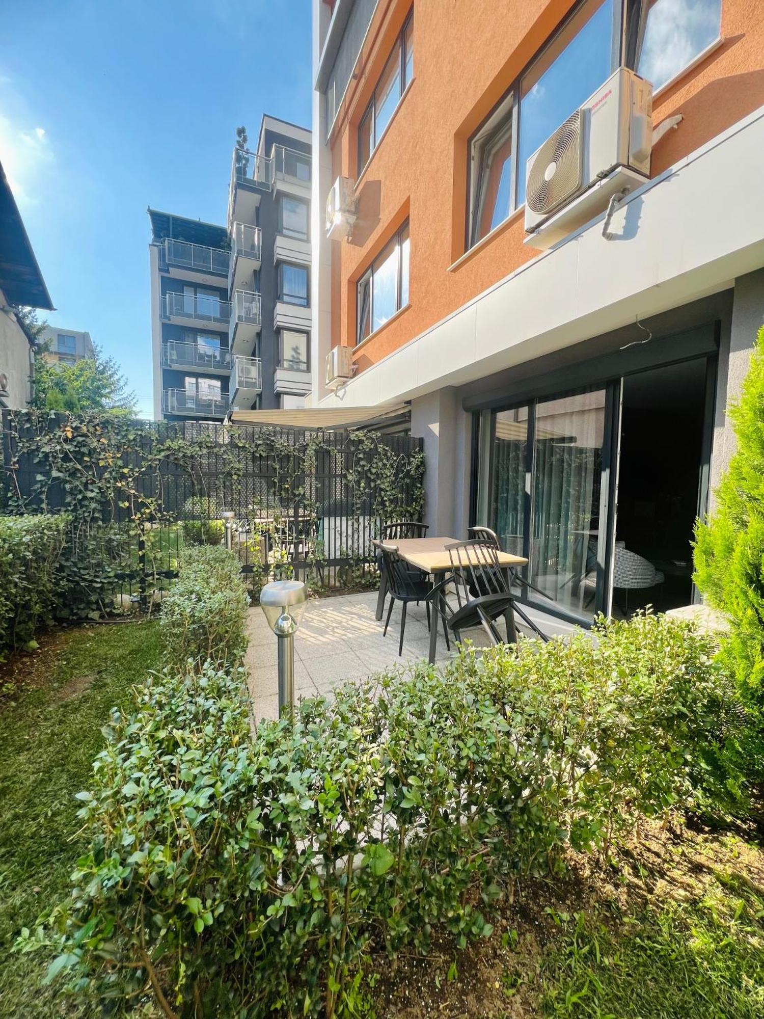 7Th Sense Boutique Apartments Sofia Eksteriør bilde