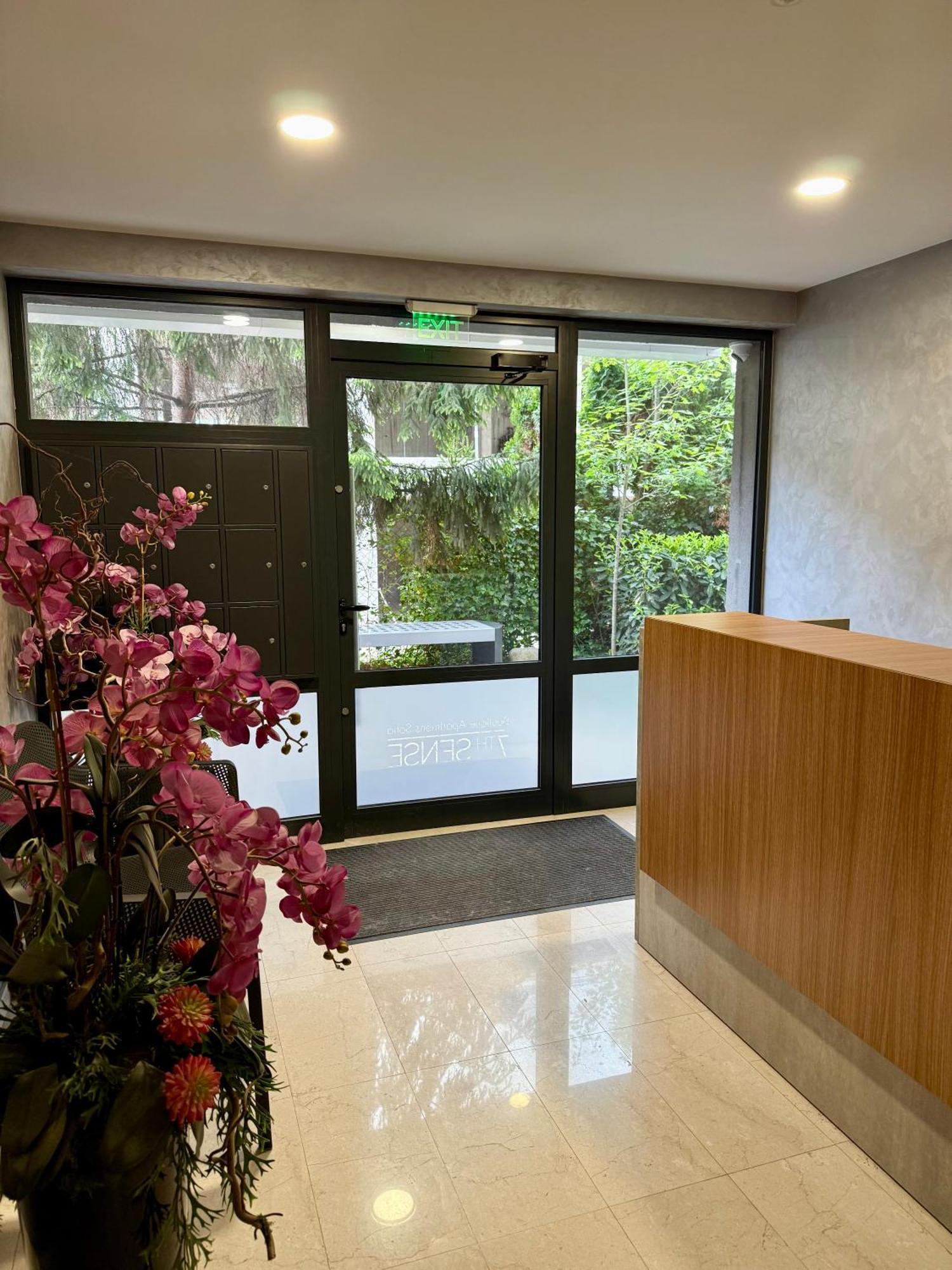 7Th Sense Boutique Apartments Sofia Eksteriør bilde